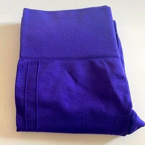 LULULEMON In The Flow Crop NWT